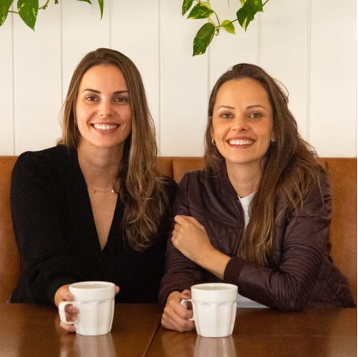 Francine e Ana Júlia Assis